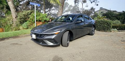 Hyundai Elantra 2025