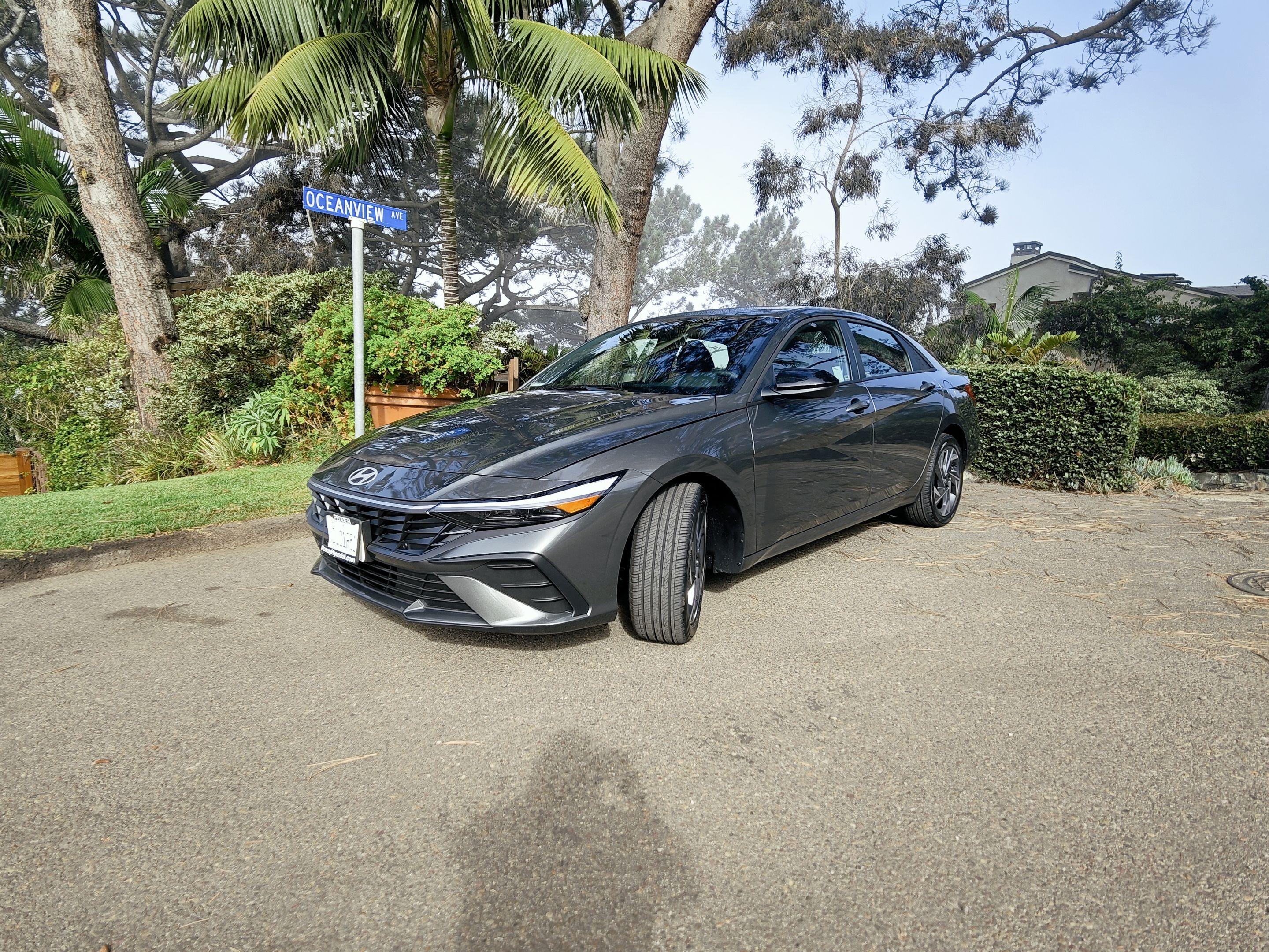 Hyundai Elantra 2025 in 