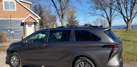Toyota Sienna 2024
