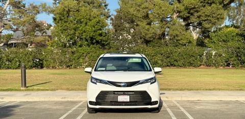 Toyota Sienna 2025