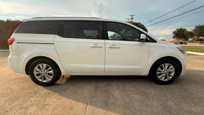 Kia Sedona 2017 in Bethany, OK