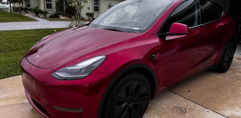 Tesla Model Y 2025