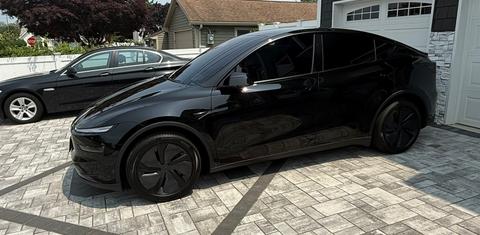 Tesla Model Y 2026