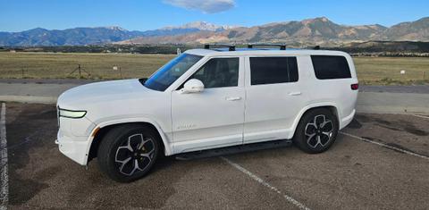 Rivian R1S 2023