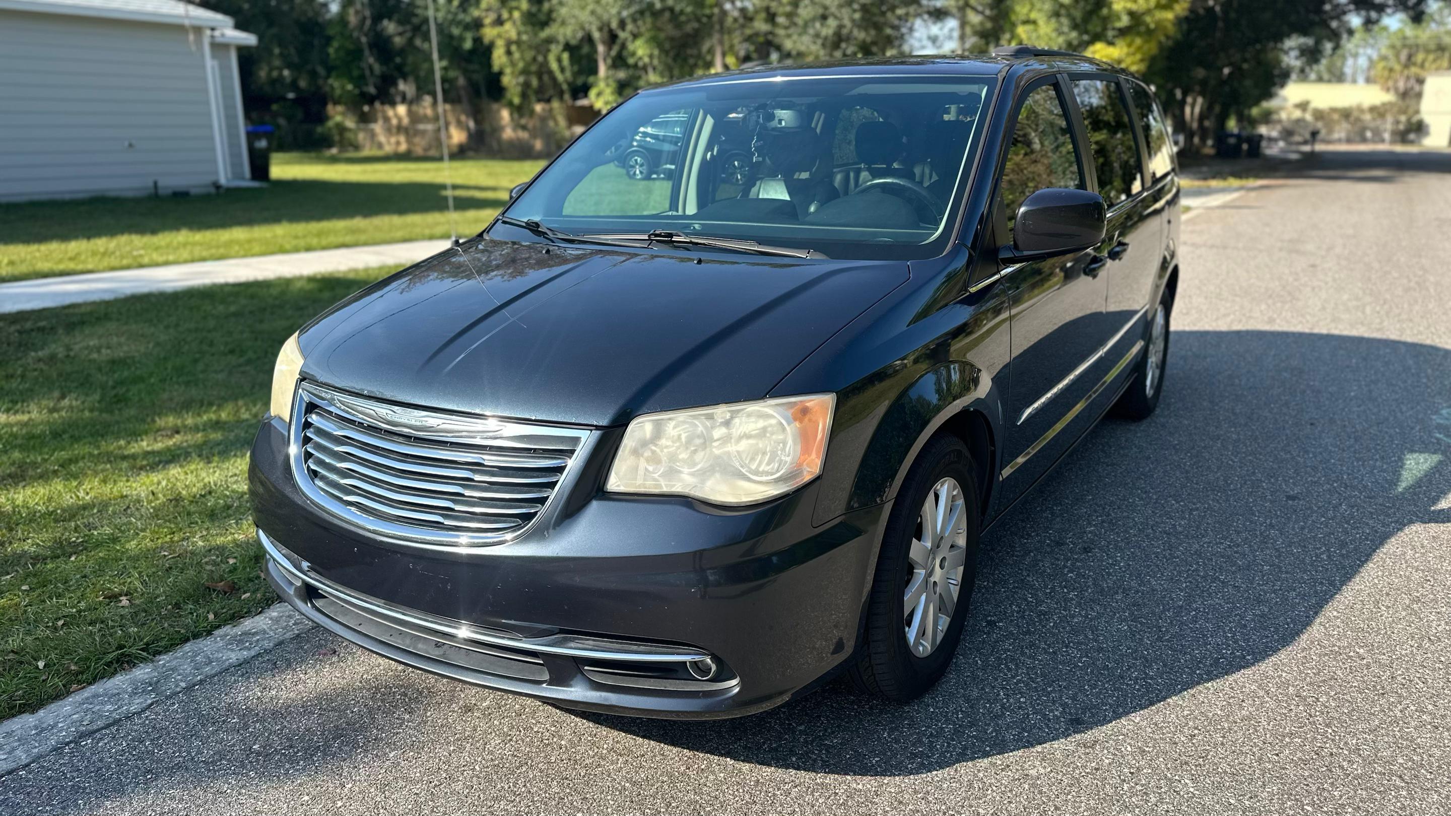 Chrysler Town & Country 2014 in 