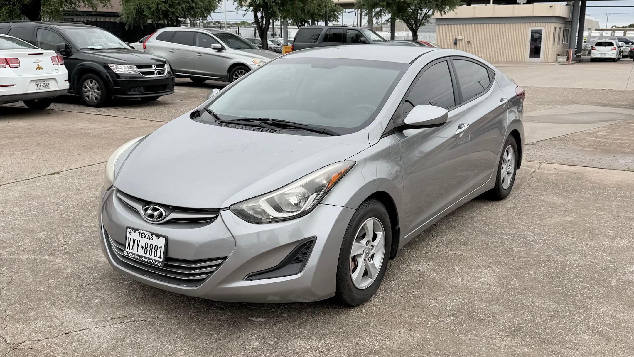 Hyundai Elantra 2015 in 