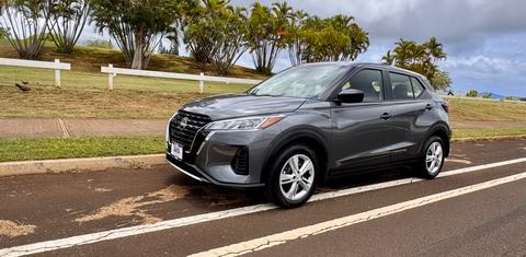 Nissan Kicks Play 2025