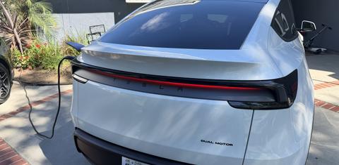 Tesla Model Y 2026
