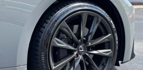 Lexus IS 2024