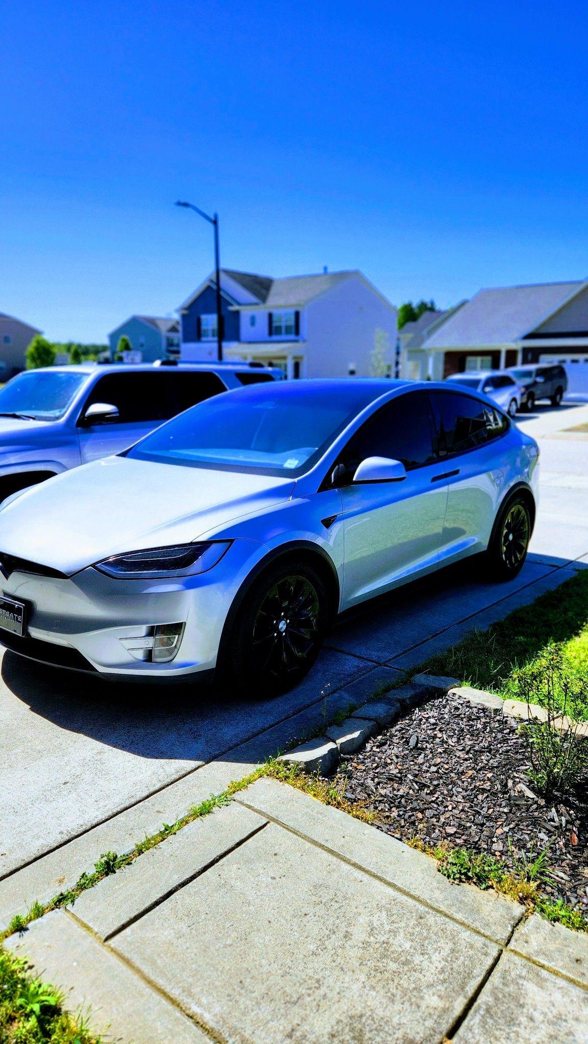 Tesla Model X 2017 in 