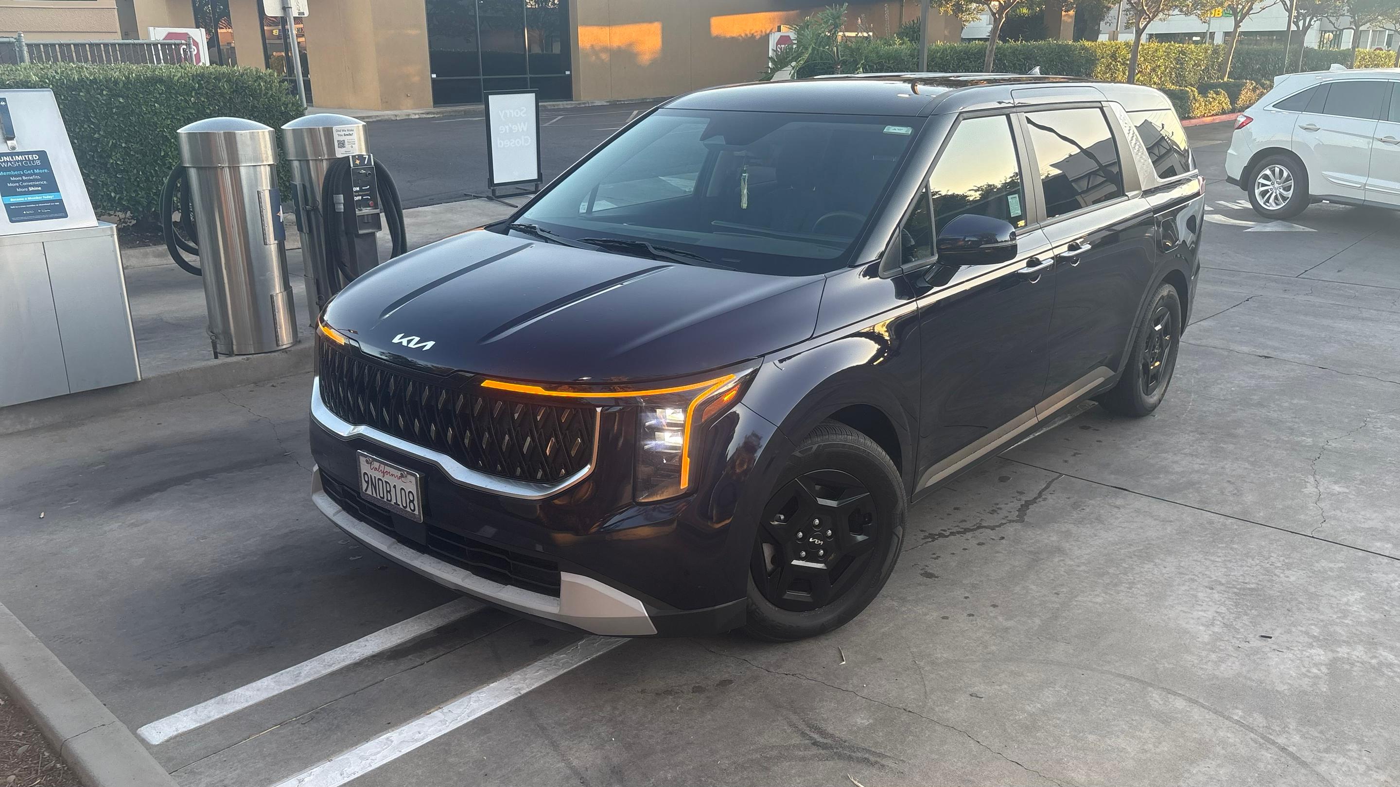 Kia Carnival 2025 in Modesto, CA