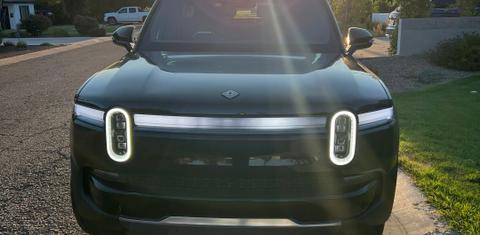 Rivian R1S 2025