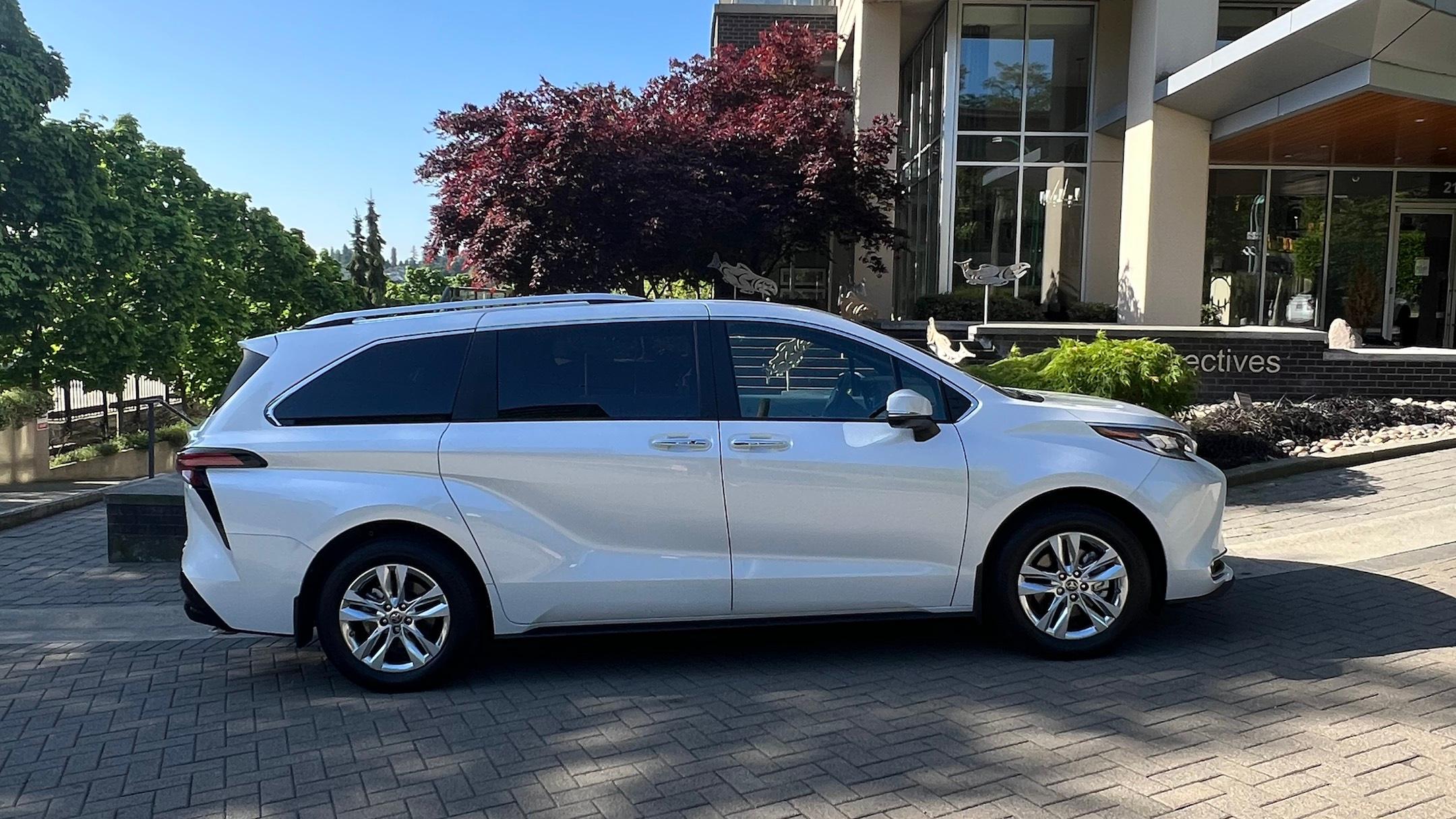 Toyota Sienna 2024 in Vancouver, BC
