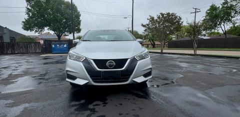 Nissan Versa 2020