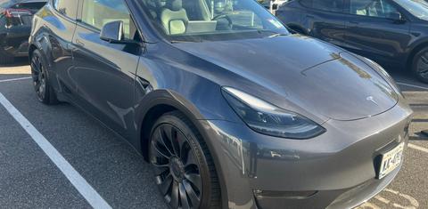 Tesla Model Y 2023