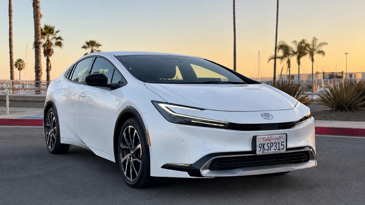 Toyota Prius Prime 2024 in Long Beach, CA