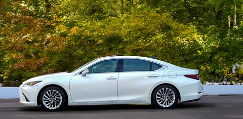 Lexus ES 2021