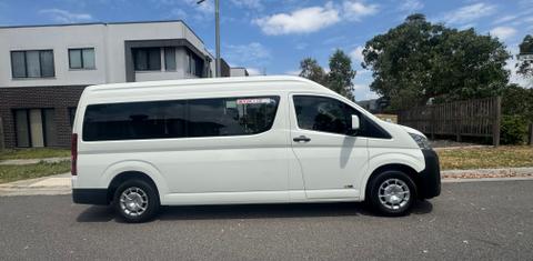 Toyota HIACE 2019