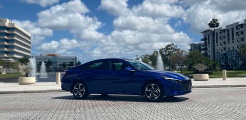 Hyundai Elantra 2023