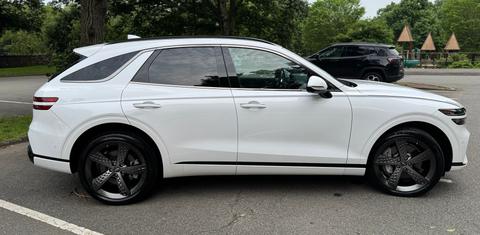 Genesis GV70 2024