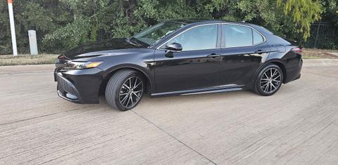 Toyota Camry Hybrid 2021