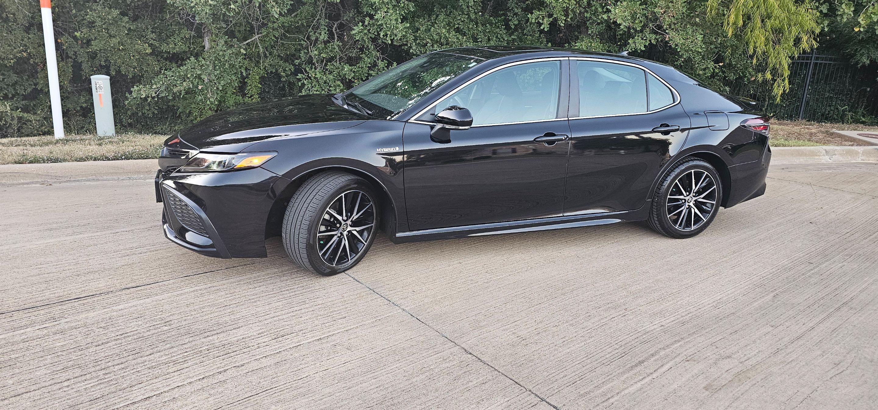 Toyota Camry Hybrid 2021 in Irving, TX