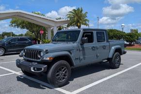 Jeep Gladiator 2024 in DeLand