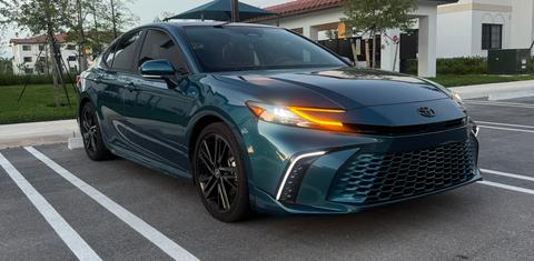 Toyota Camry Hybrid 2025