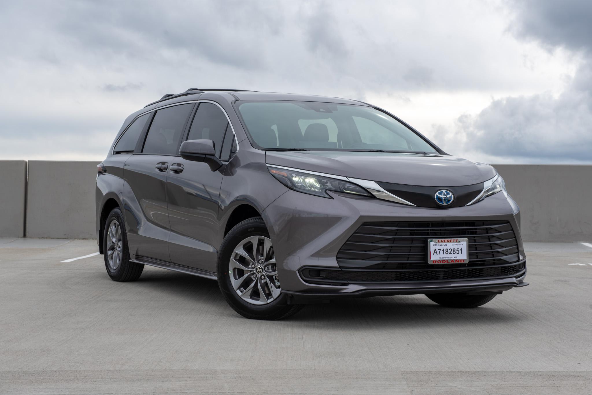 Toyota Sienna 2024 in SeaTac, WA