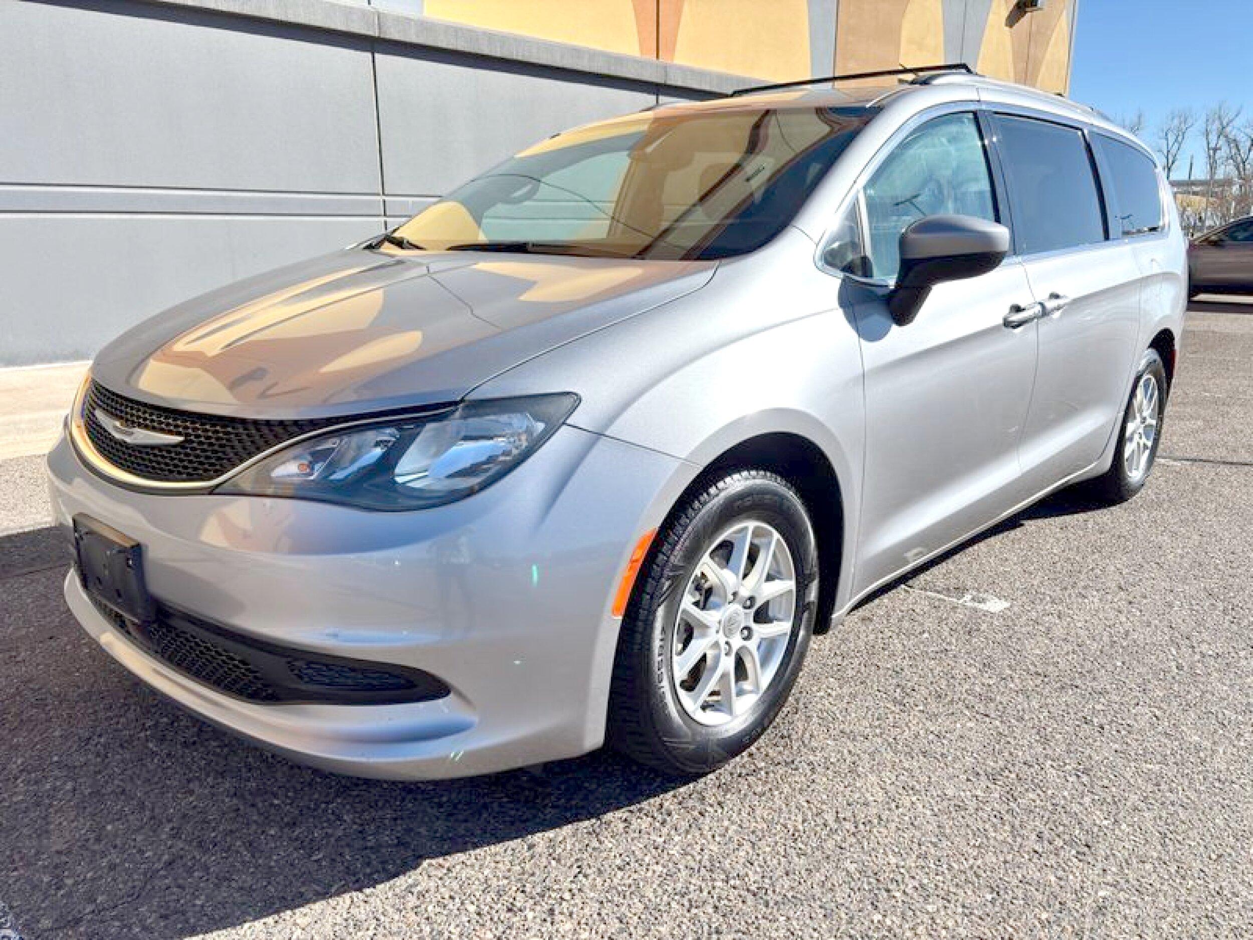 Chrysler Voyager 2021 in Englewood, CO