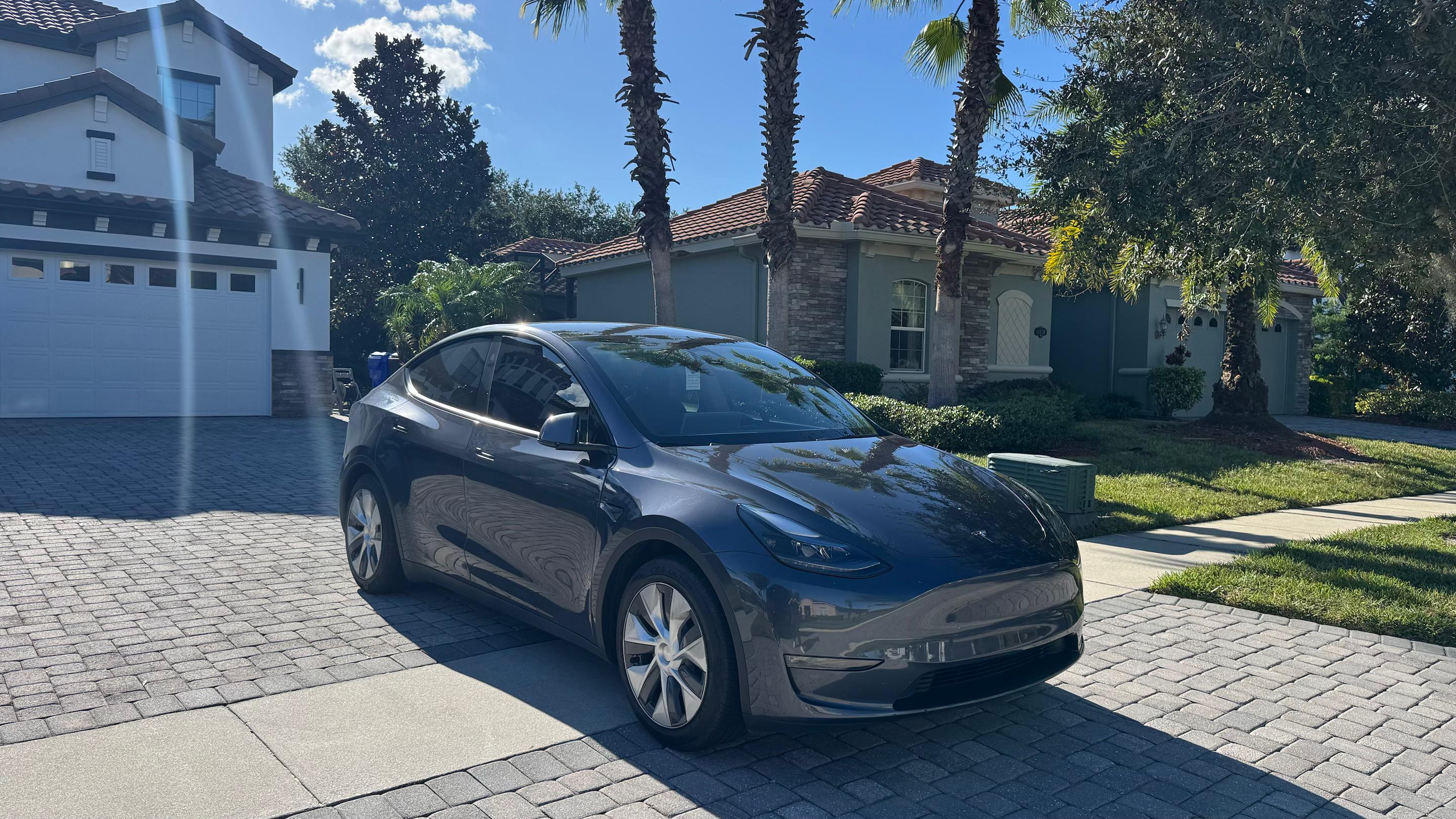 Tesla Model Y 2023 in Miami, FL