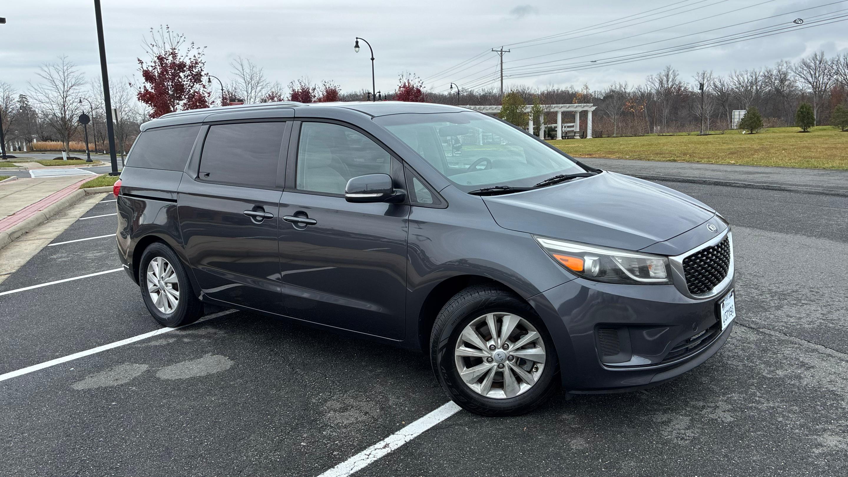 Kia Sedona 2016 in Leesburg, VA