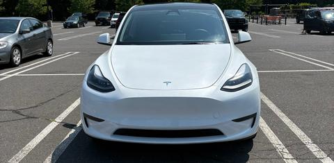 Tesla Model Y 2024
