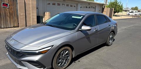Hyundai Elantra Hybrid 2026