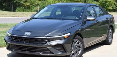 Hyundai Elantra 2024
