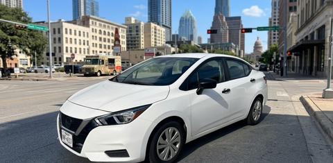 Nissan Versa 2021