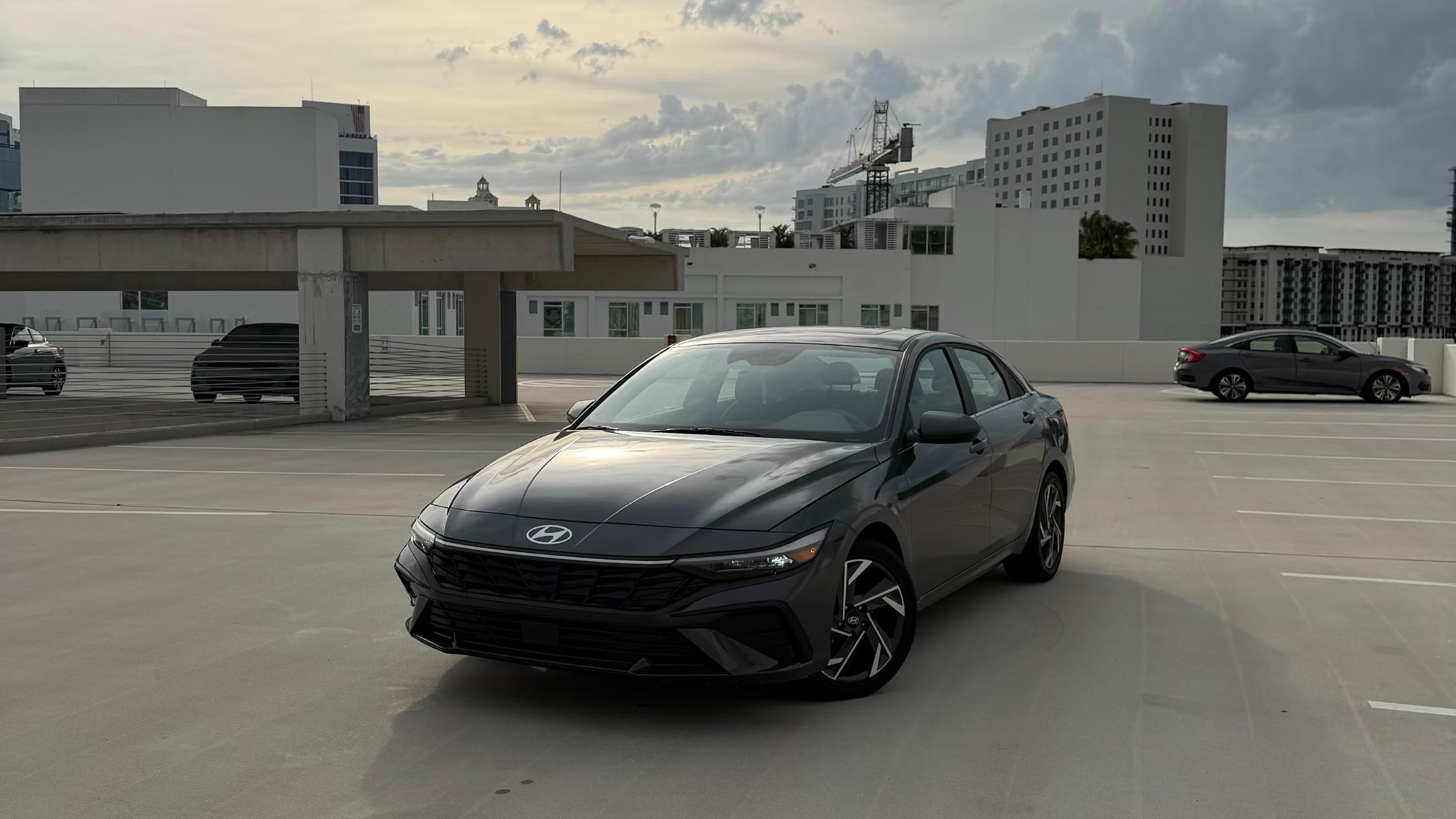 Hyundai Elantra 2025 in Sarasota, FL