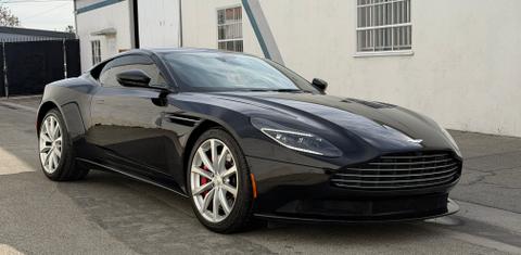 Aston Martin DB11 2018