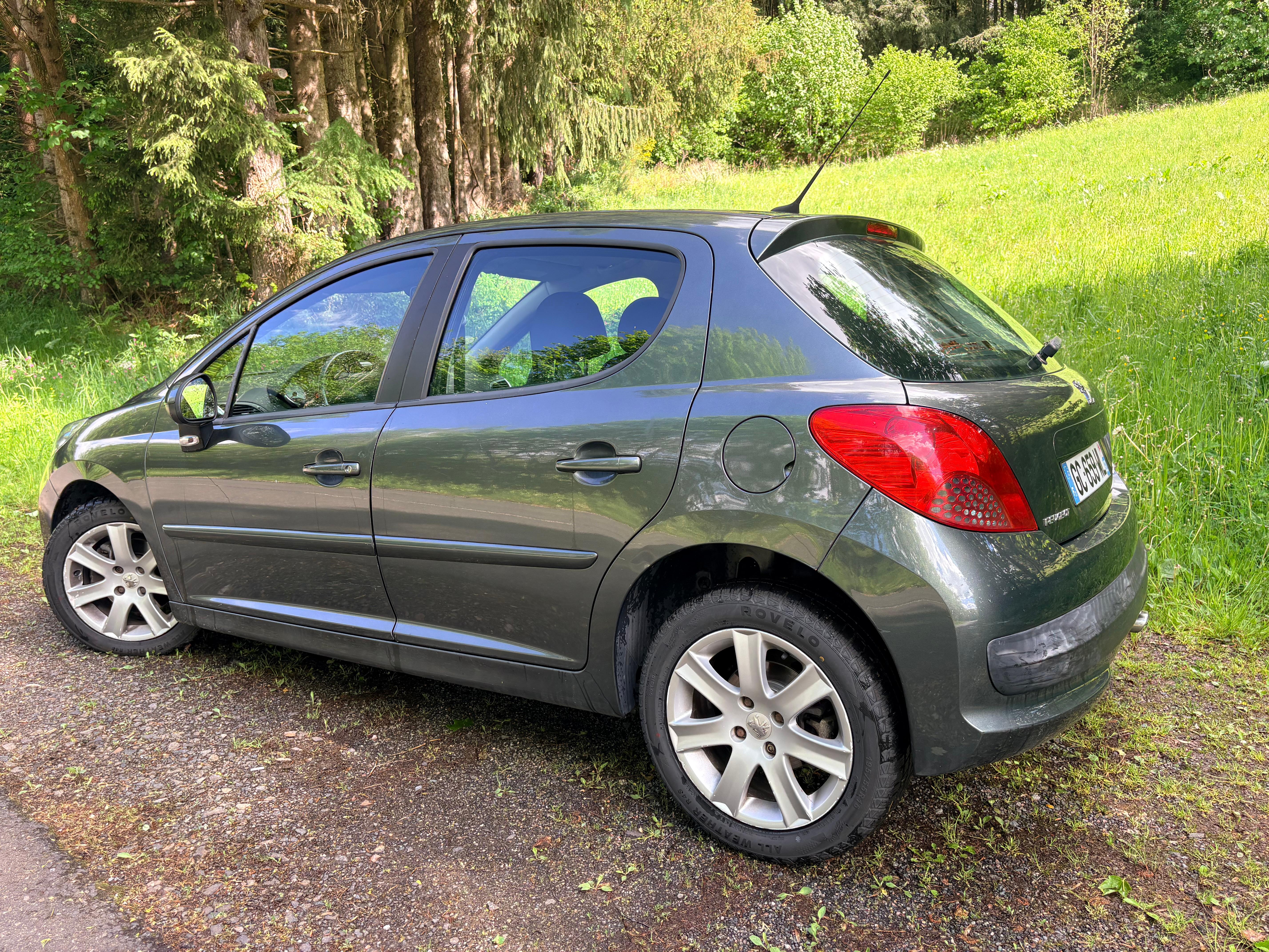 Peugeot 207+ 2014 à La Monnerie-le-Montel