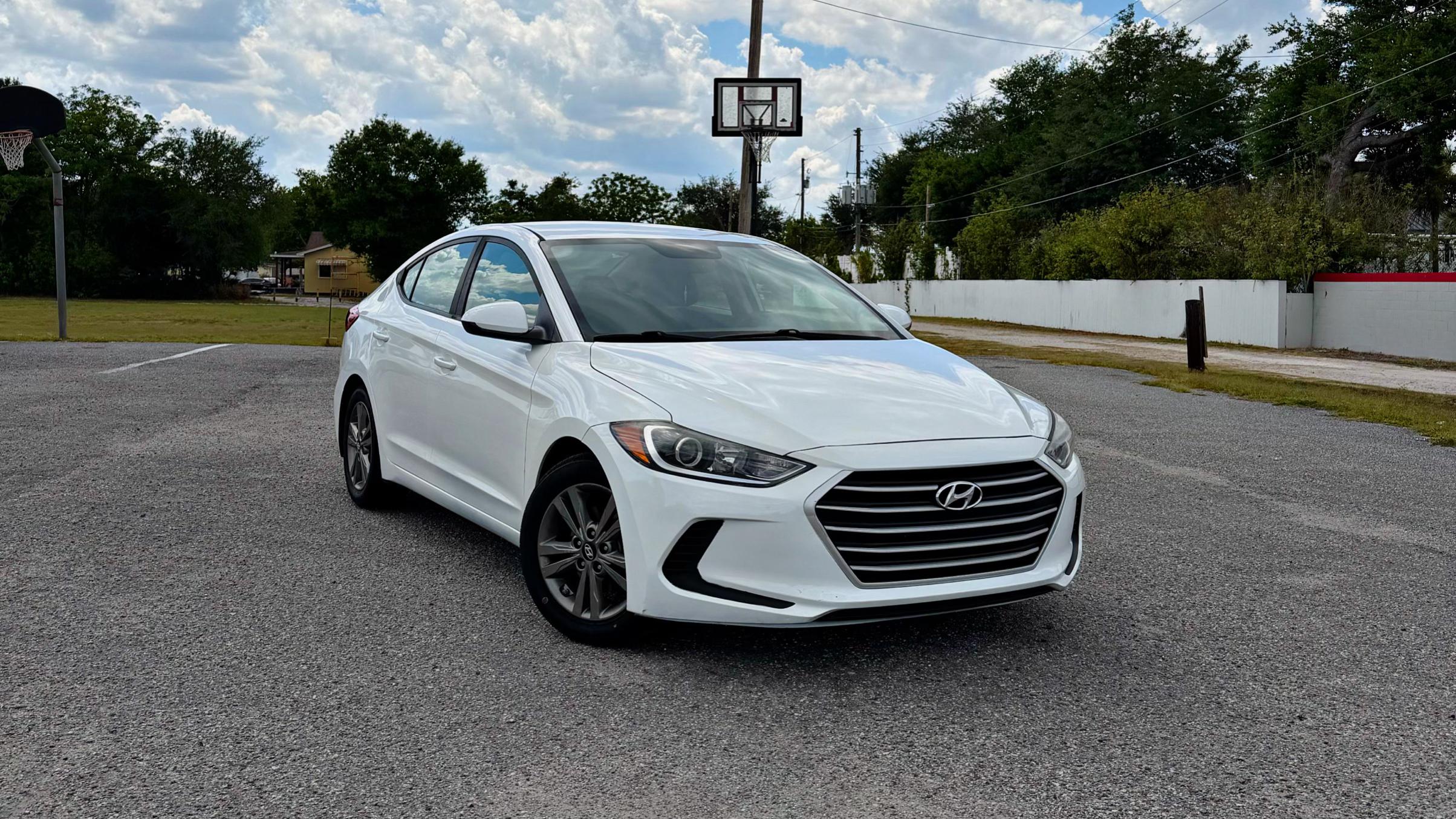 Hyundai Elantra 2018 in 