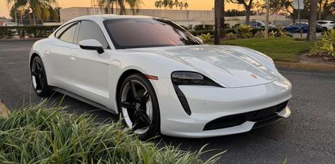 Porsche Taycan 2021