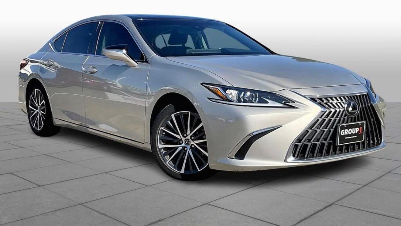 Lexus ES 2023 in 
