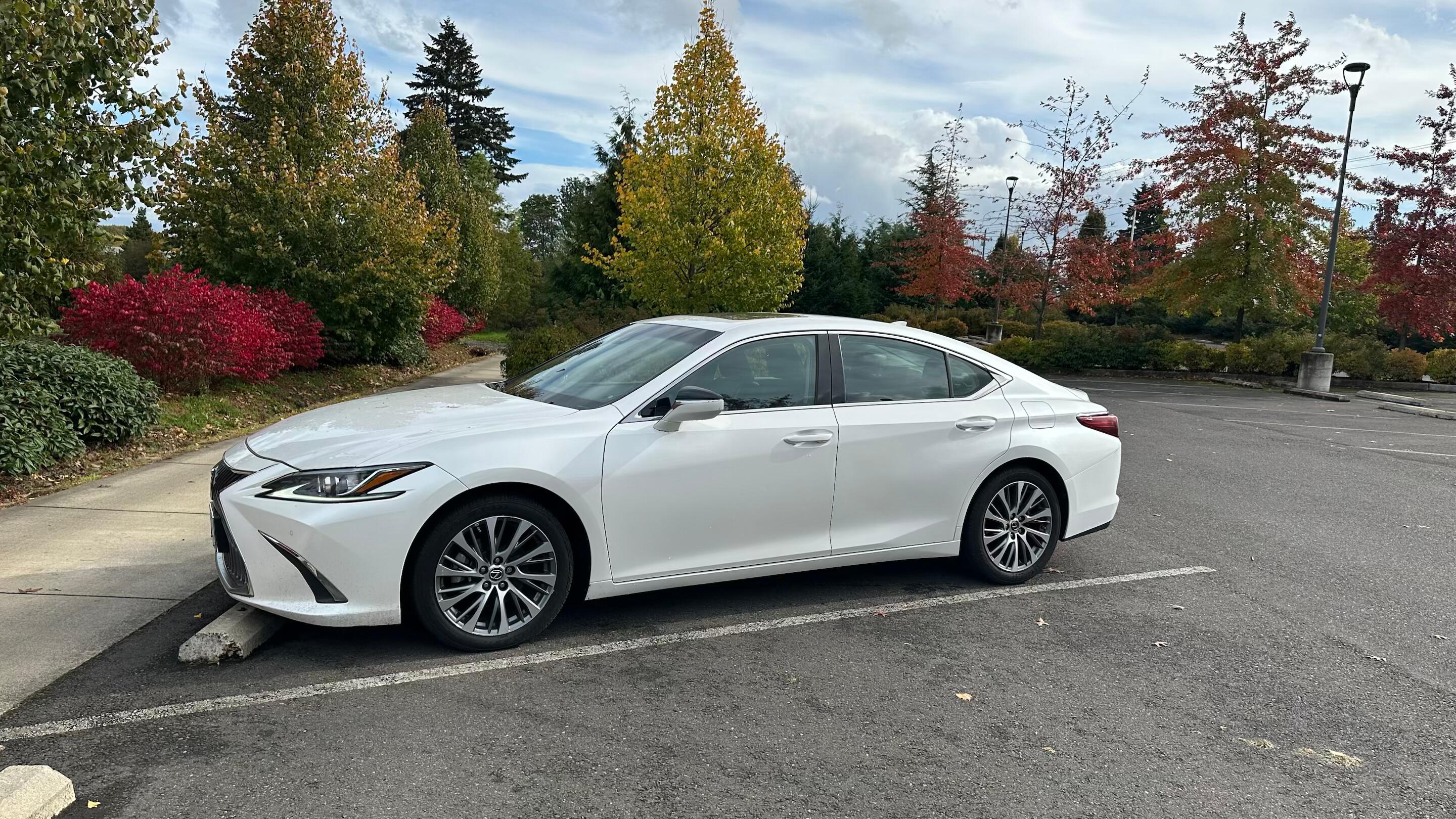 Lexus ES 2019 in Portland, OR