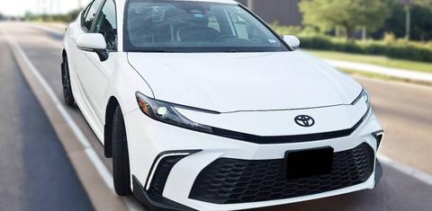 Toyota Camry Hybrid 2025