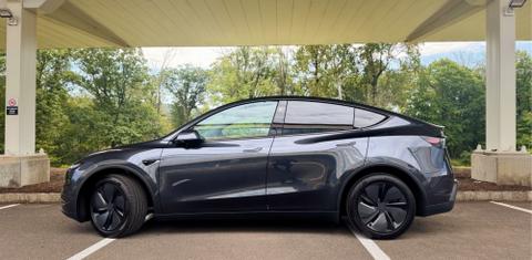 Tesla Model Y 2026