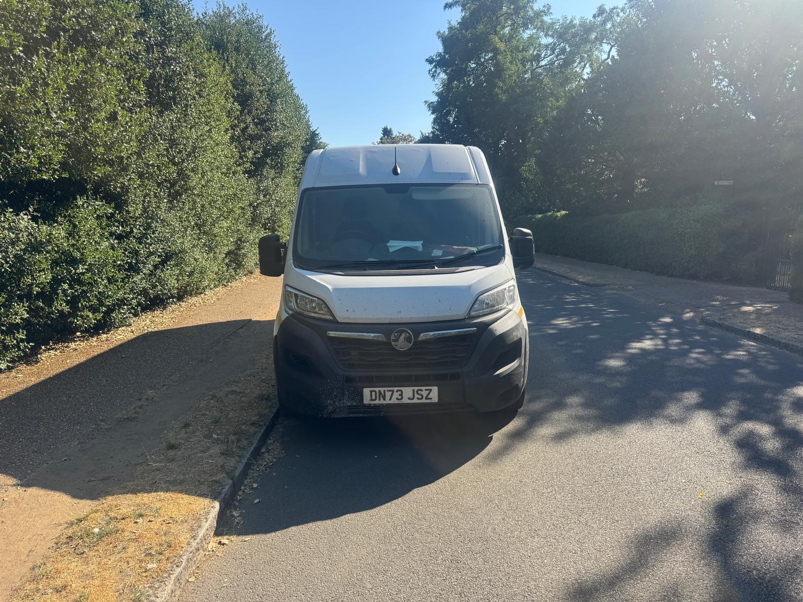 Vauxhall Movano 2023 in Weybridge
