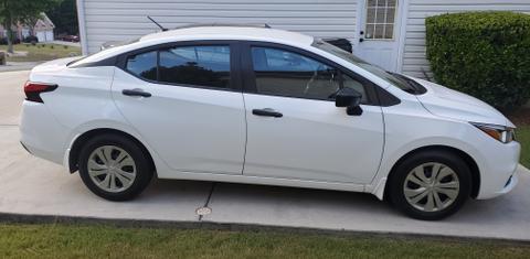 Nissan Versa 2021