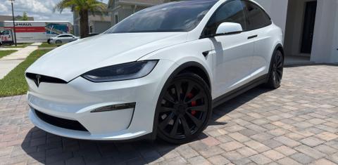 Tesla Model X 2024