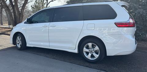 Toyota Sienna 2019