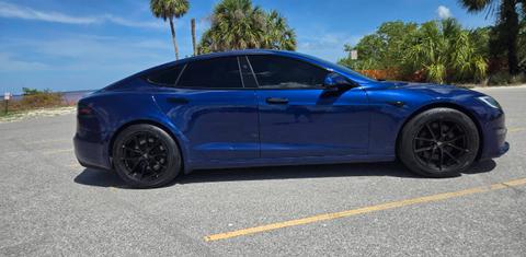 Tesla Model S 2023